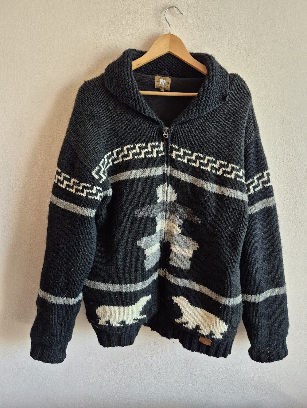 Handknit Northern Lifestyles Canada Jacket 100% Wool XL Polar Bears And Inukshuk